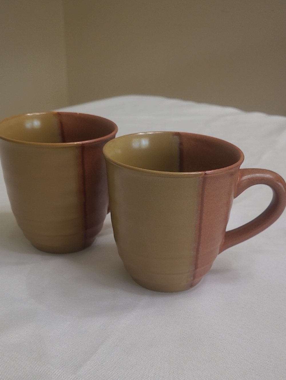 Pair of Sango Gold Dust Sienna Mugs. Like New!!
